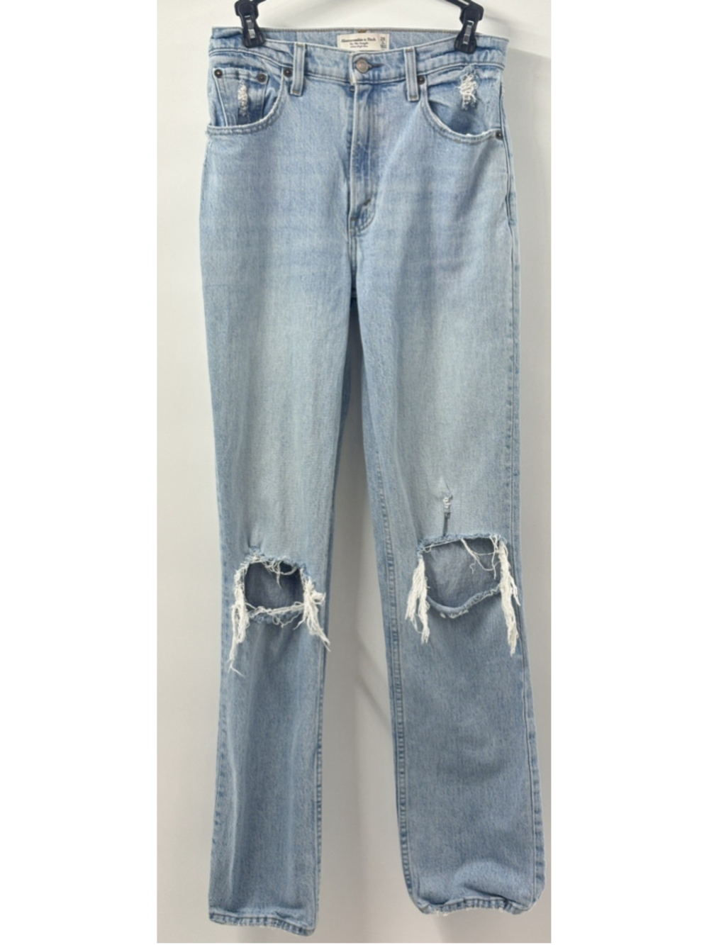 Abercrombie & Fitch 90s Straight Ultra High Rise Distressed Jeans 26L Light Wash